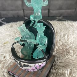 Disney Parks Jim Shore Doom Buggy Haunted Mansion Hitchhiking Ghosts
