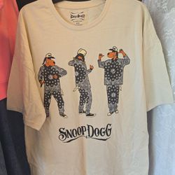 Mens Medium Snoop Dogg Tshirt