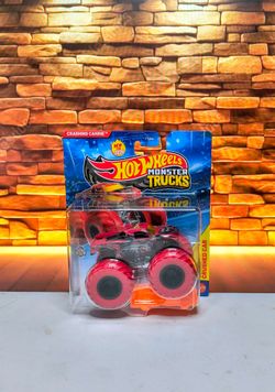 2026 Hot Wheels Monster Trucks CRASHING CANINE Wolf Truck 1:64