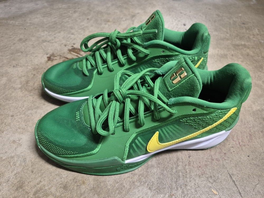 Nike Sabrina 2 Size 8