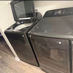 Samsung Washer/ Dryer  !! 