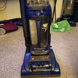 Hoover self-propelled twin chamber vacuum