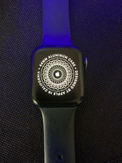 Apple Watch Series 7 (GPS + Cellular)
