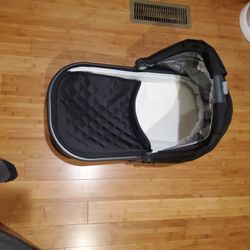 Vista Uppababy Basinnet With Travel Bag