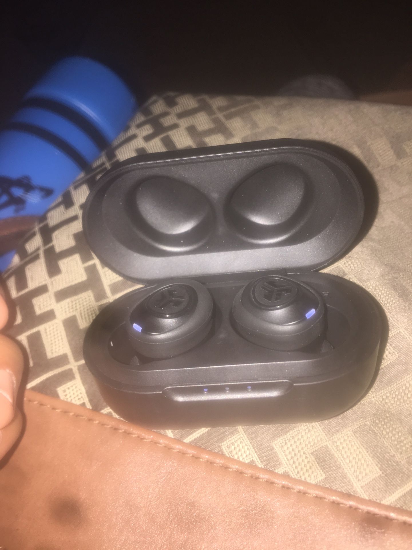 Bluetooth headphones