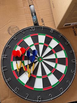 🎯 DART BOARD SET FOR SALE!