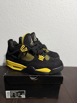 Jordan 4 Yellow Thunder Size 8.5