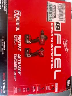 Milwaukee M18 FUEL 18V Lithium-lon Brushless Cordless Hammer Drill and Impact Driver Combo Kit (2- Tool) with 2 Batteries