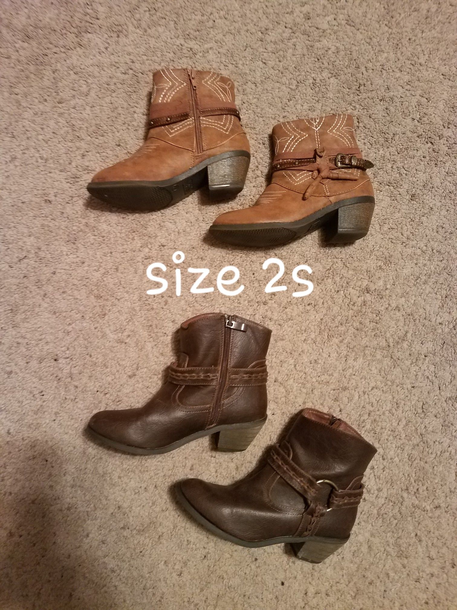 Girls boots- sizes 2-4