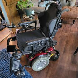 Quantum Edge Power Chair w/ Tilt & Recline NEW BATTERIES Seat CUSHION Head Rest