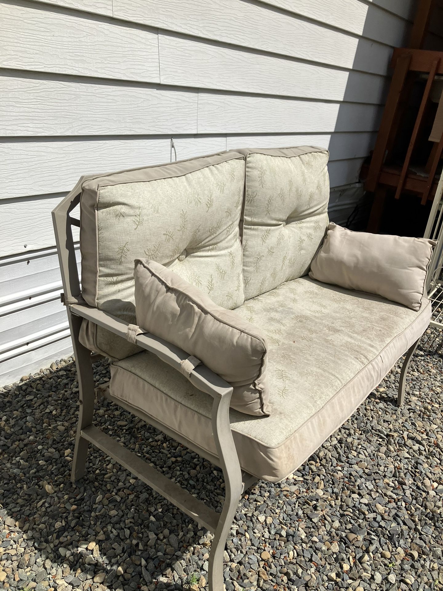 Patio Couch W/cushions