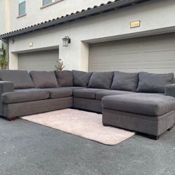 Huge Dark Grey Sectional Couch Sofa From Living spaces  In Excellent Condition- FREE DELIVERY 
