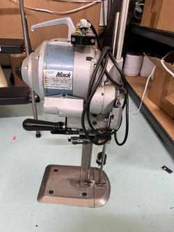 KM MACK Fabric Cutter