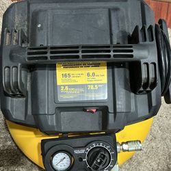 DEWALT DWFP55126 6 Gal 165 PSI Max Compressor