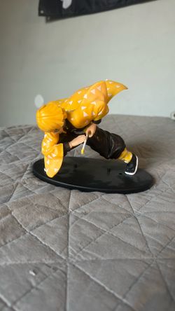 Zenitsu action figure