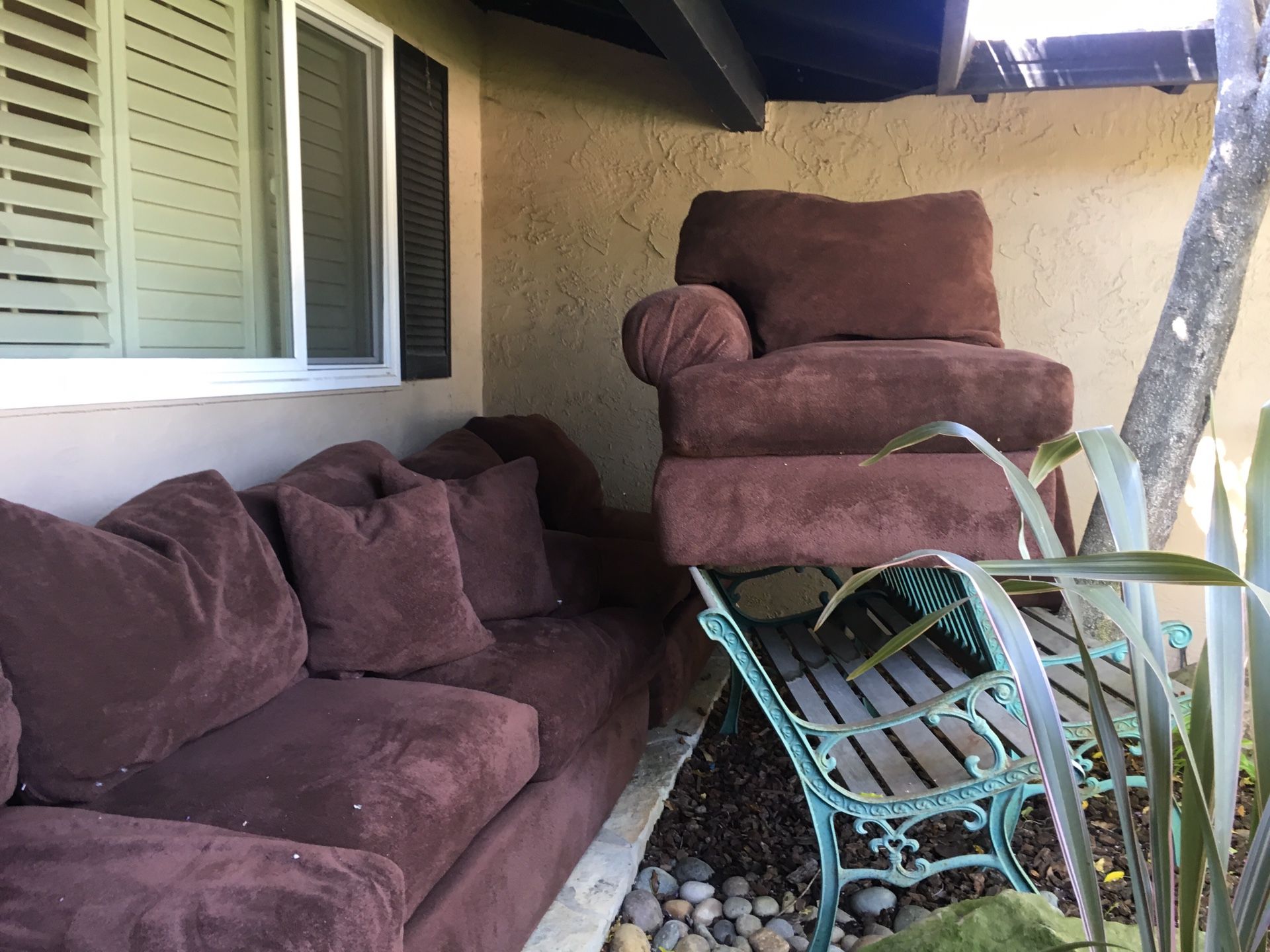 Sectional couch. FREE IN SAN JOSE CA