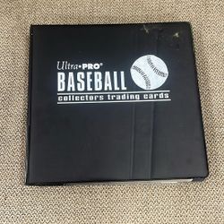 Binder full of 100 pages of ungraded baseball cards
