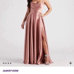 Windsor Prom Champagne Pink Gown & Pair Of Gold Heels