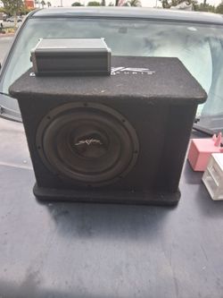 Skar audio subwoofer and kicker amp