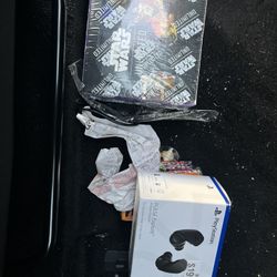 PlayStation Headphones & Star Wars Box With Packs 