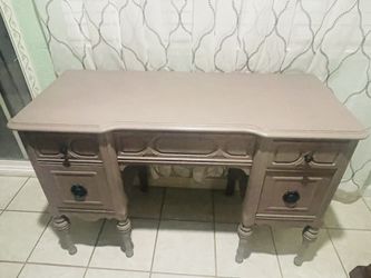 Mueble Con Cinco Cajones Renovado