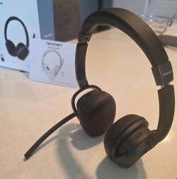 PRE-HOLIDAY SALE!!! Wireless Headset with Microphone