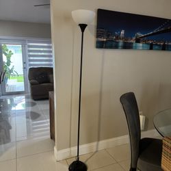 Lámpara De Pie