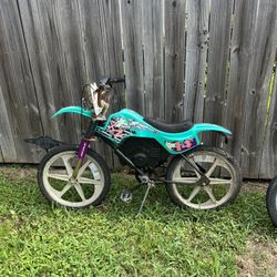 Old dirtbike, Bicycle.
