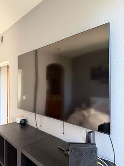 65 Inch Samsung TV