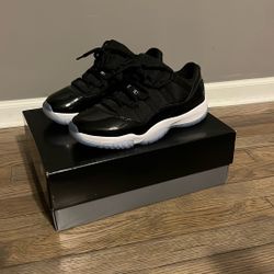 Jordan 11 Space Jam Lows - Size 9.5