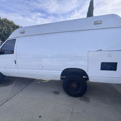 2007 Ford E-350