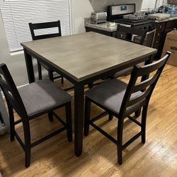 4 Seat Dining Room Table