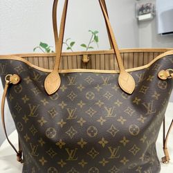 Authentic LOUIS VUITTON MM Bag/purse 