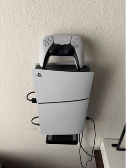 PS5 Slim w/ Controller