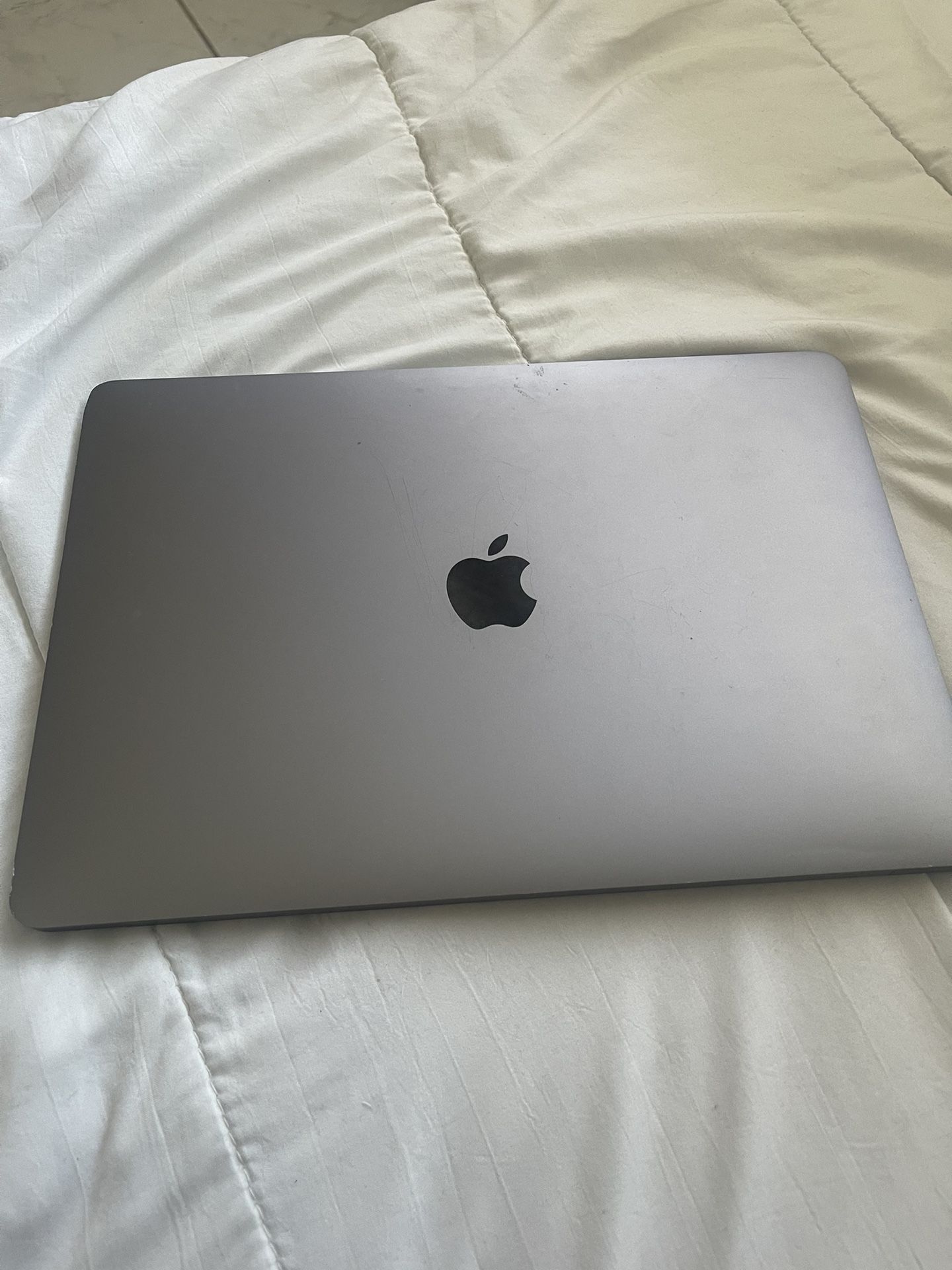 MacBook Pro (2017)