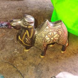 Vintage Metal Camel 