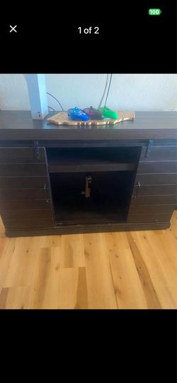Entertainment Center/Hanford pick up