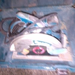 Makita  Saw