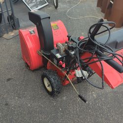 MTD Yard Machine. 5/24 Snowblower 
