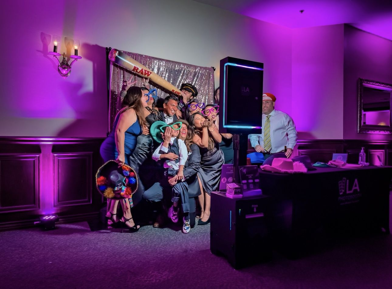 LED Photobooth With Prints And Props 