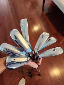 Srixon ZX4 Golf  Irons