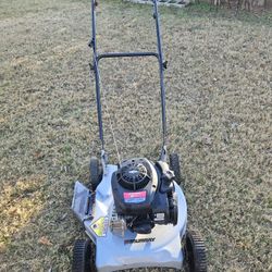 PUSH LAWN MOWER 