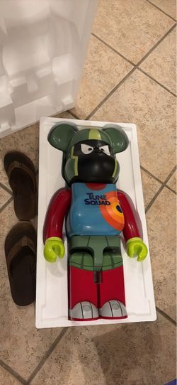 Bearbrick 1000% percent space jam new