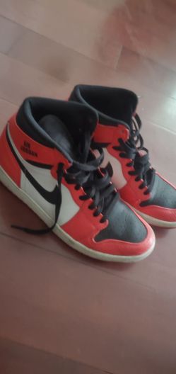 Nike Air Jordan 1 High-Top Sneakers