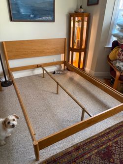 Free bedframe