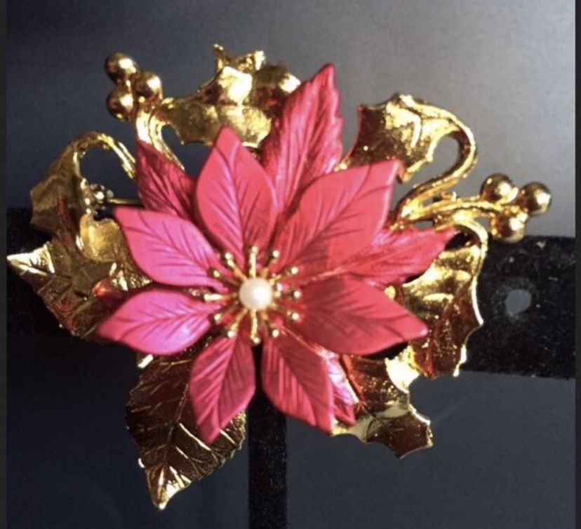 Vintage Christmas KC Poinsettia Flower With Pearl Center Brooch Pin