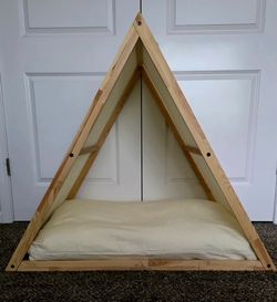 WLO® Natural Lakota Modern Dog House (Size 2)
