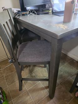 Mesa y sillas