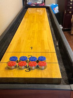 Shuffle board