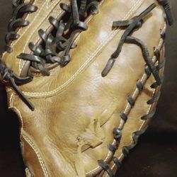 Mizuno First Base Glove